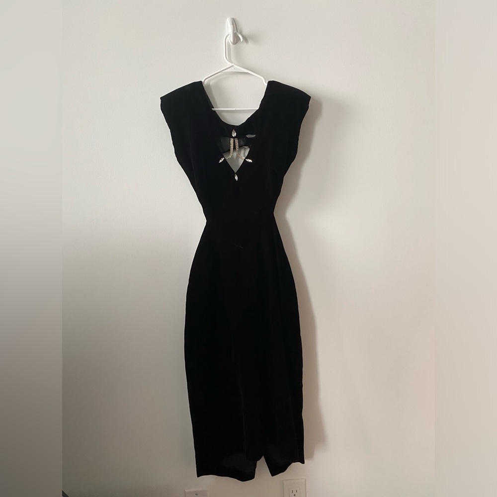 Nichi Burgundy Embellished Sleeveless Sheath Dress
